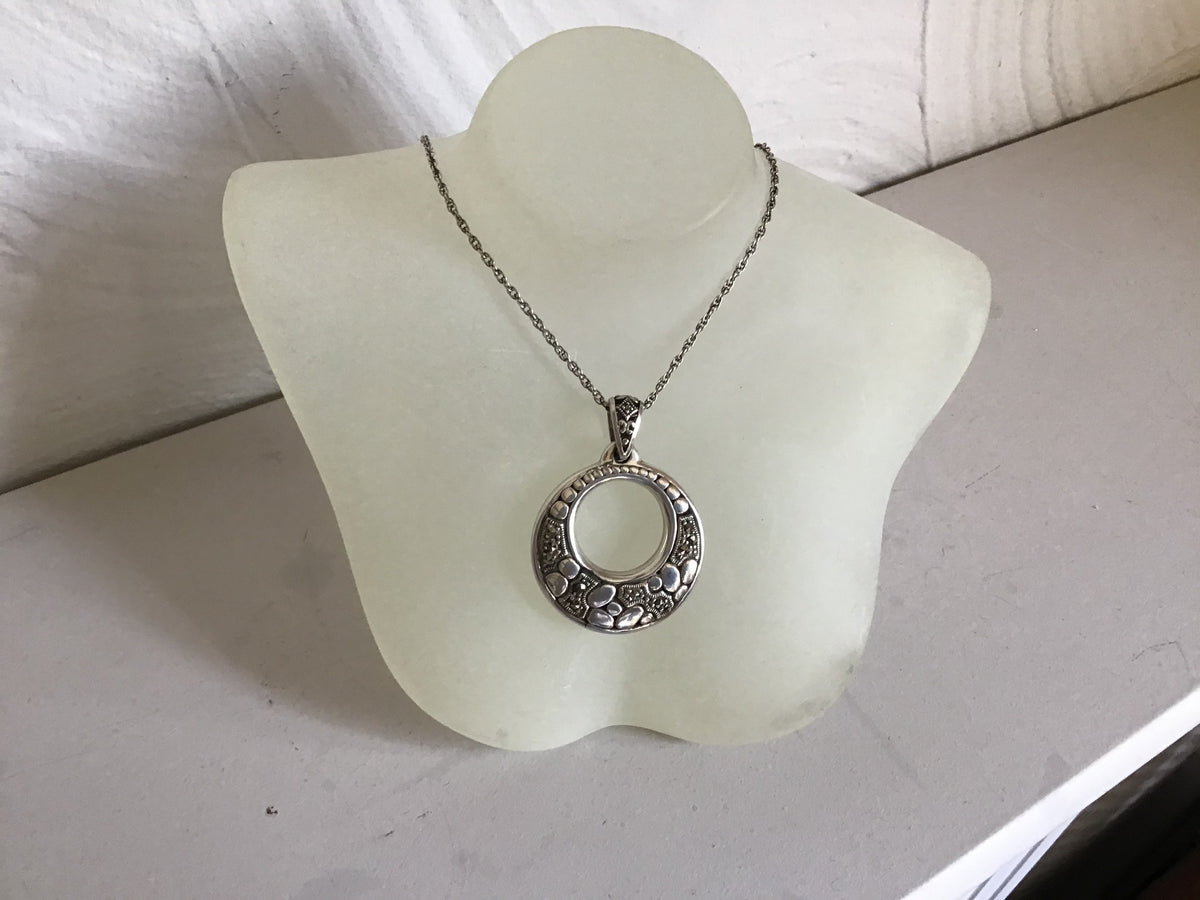 Circular hope pendent 925 silver on a sterling silver 30 inch chain