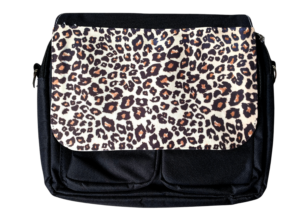 *Small messenger bag with leopard print design